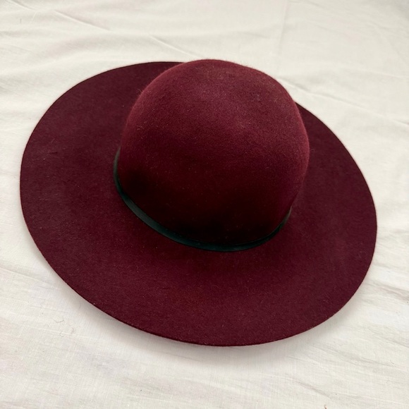 Universal Thread Accessories - Burgundy Wool Wide-Brim Floppy Hat • Universal Thread